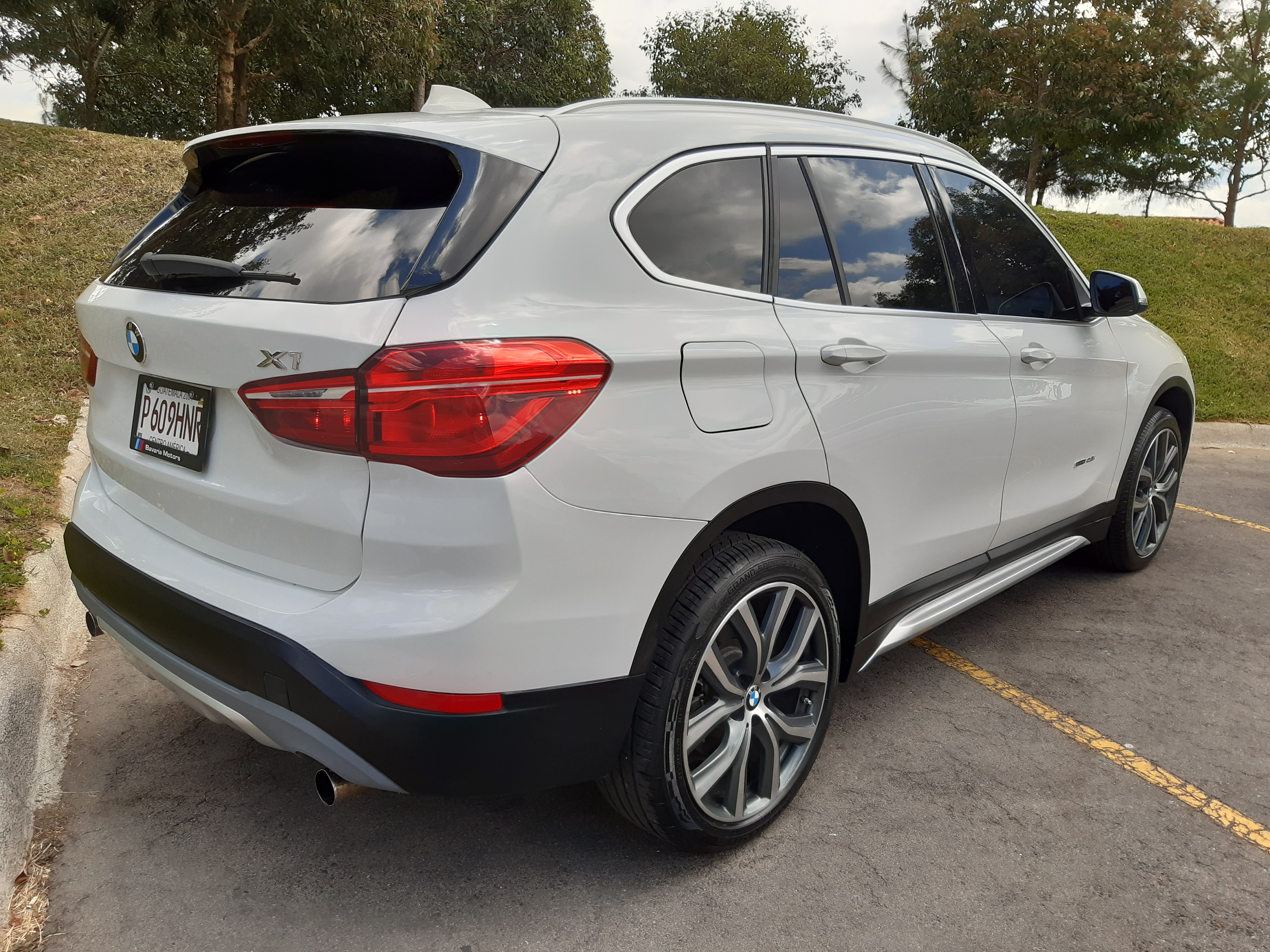 Bmw X1 2017 27912 Predio Virtual