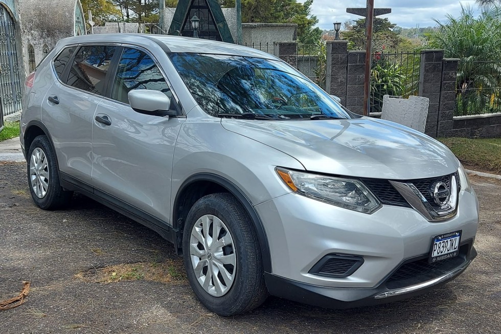 NISSAN ROGUE MODELO 2016 1-2