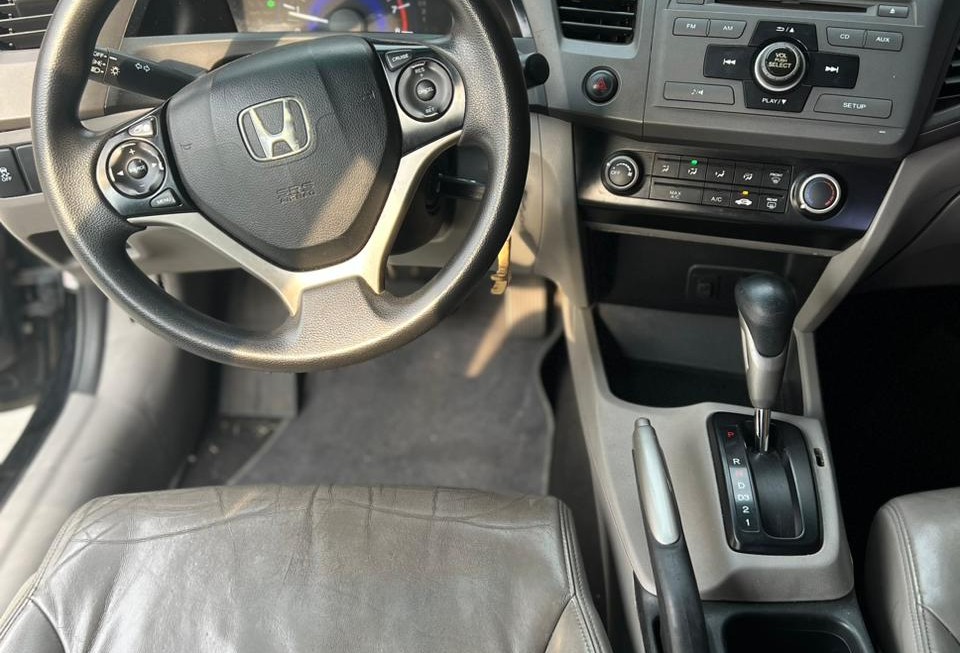 Honda Civic LX 2012 9