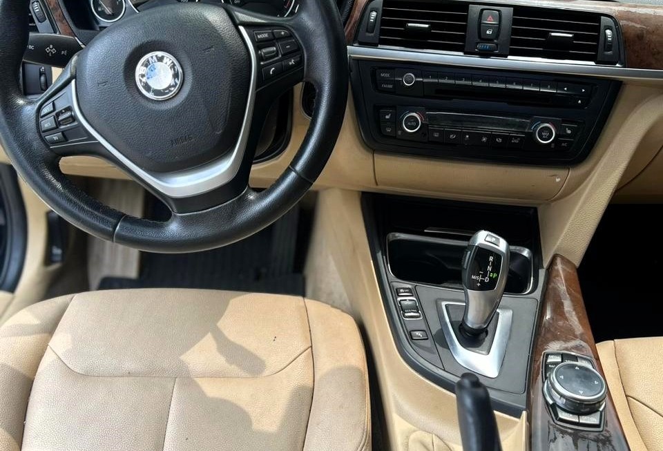 BMW 328i Xdrive 2014 BLUE IMP 9