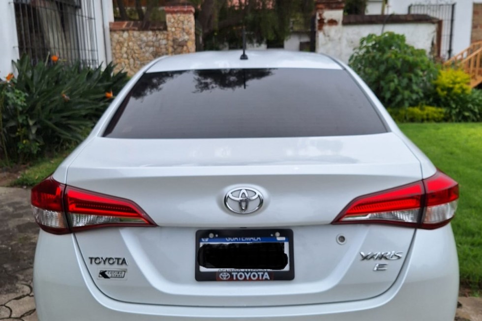 Yaris2