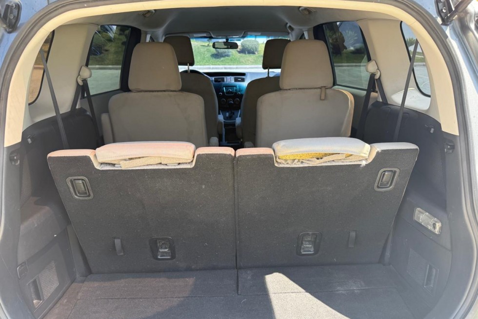 Trasera puerta abiera