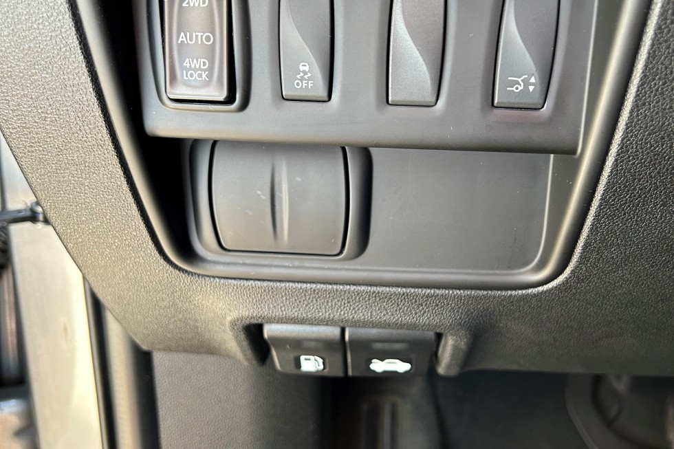 Koleos 12